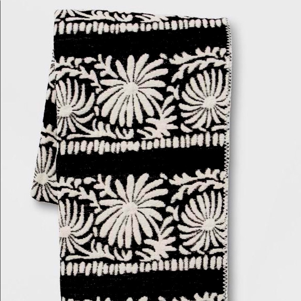 Opalhouse Target Black & White Flower Throw